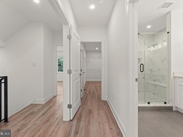 257 E Sharpnack Street, Philadelphia PA 19119