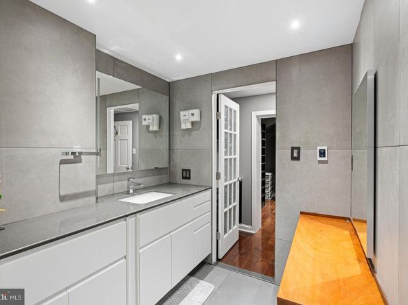 251-59 S 22nd Street A, Philadelphia PA 19103