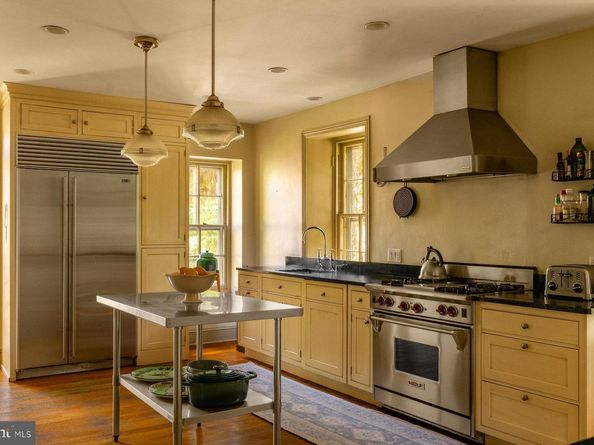 400 E. Evergreen Avenue, Philadelphia PA 19118