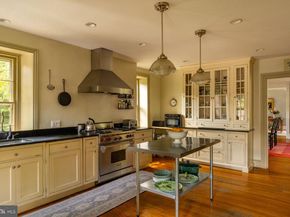 400 E. Evergreen Avenue, Philadelphia PA 19118