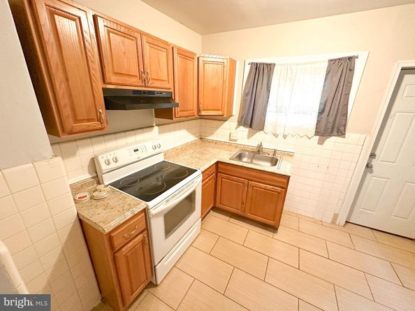 2446 N 33rd Street, Philadelphia PA 19132
