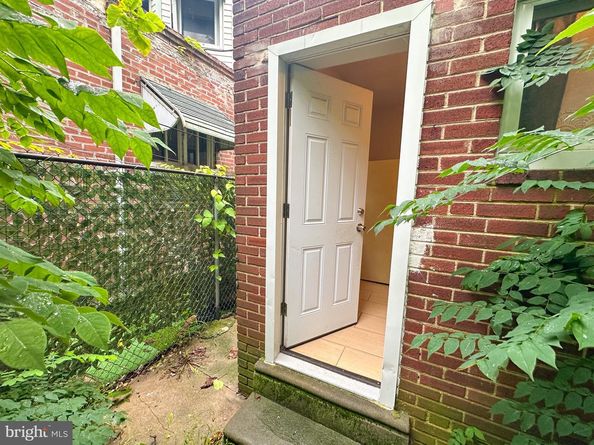 2446 N 33rd Street, Philadelphia PA 19132