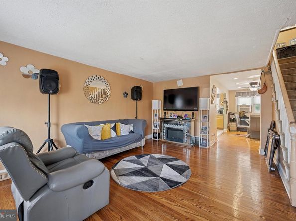 5387 Charles Street, Philadelphia PA 19124