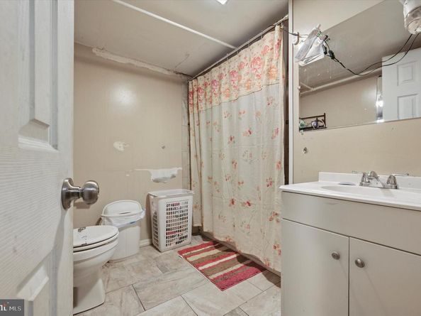 5387 Charles Street, Philadelphia PA 19124