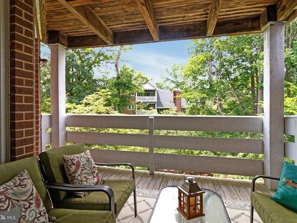 7596 Lakeside Village Drive, Falls Church VA 22042