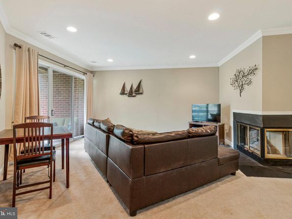 7596 Lakeside Village Drive, Falls Church VA 22042