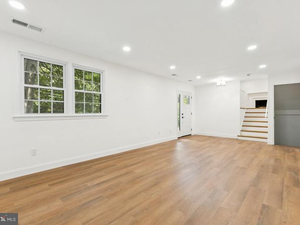 3209 Military Road, Arlington VA 22207