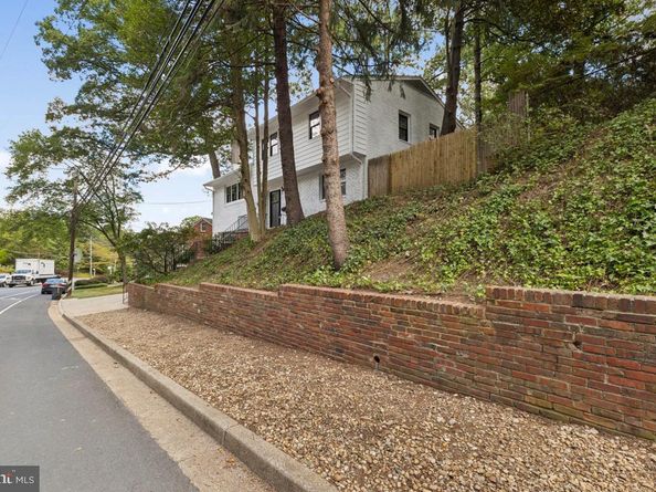 3209 Military Road, Arlington VA 22207
