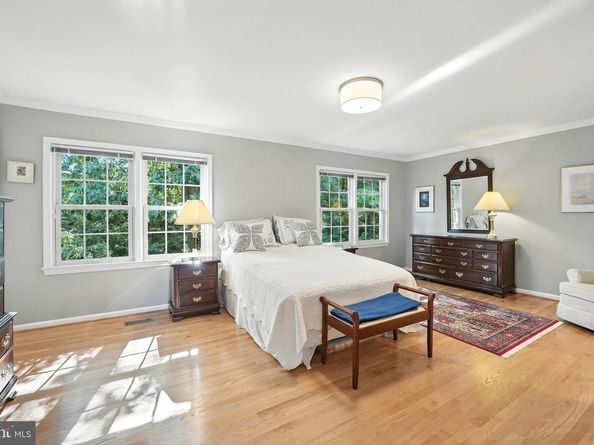 2319 S Queen Street, Arlington VA 22202
