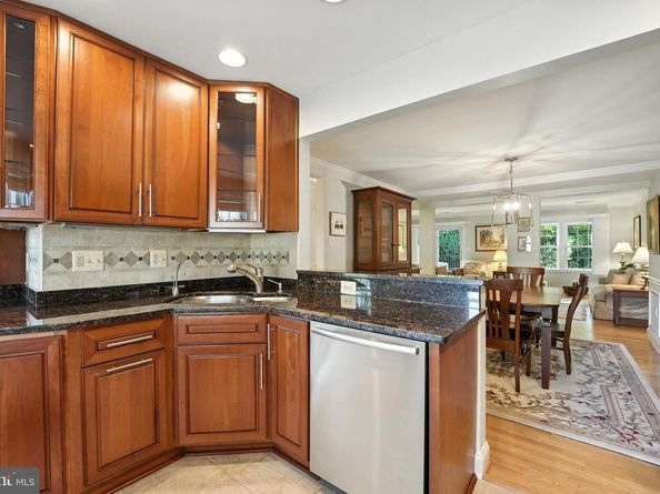 2319 S Queen Street, Arlington VA 22202