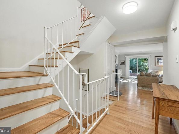 2319 S Queen Street, Arlington VA 22202
