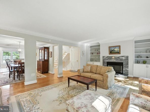 2319 S Queen Street, Arlington VA 22202