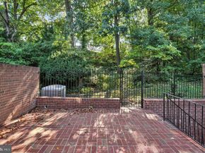 2319 S Queen Street, Arlington VA 22202