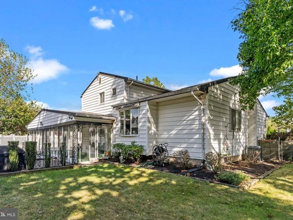 525 Cassingham Road, Fairless Hills PA 19030