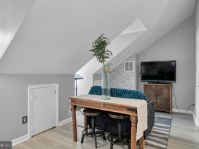 102 King Henry Court, Alexandria VA 22314