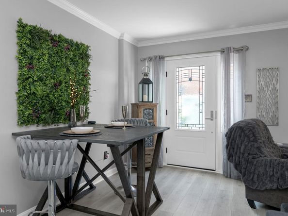 102 King Henry Court, Alexandria VA 22314