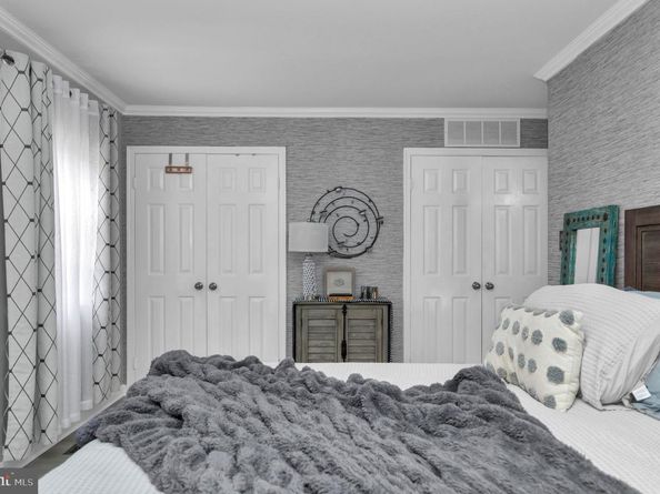 102 King Henry Court, Alexandria VA 22314