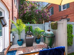 102 King Henry Court, Alexandria VA 22314