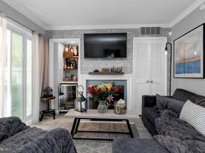 102 King Henry Court, Alexandria VA 22314