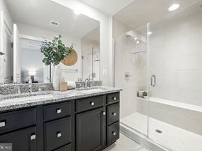 13222 Lake Waterview Way, Herndon VA 20171