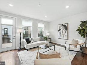 13222 Lake Waterview Way, Herndon VA 20171