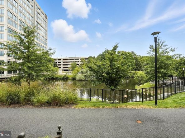 13222 Lake Waterview Way, Herndon VA 20171