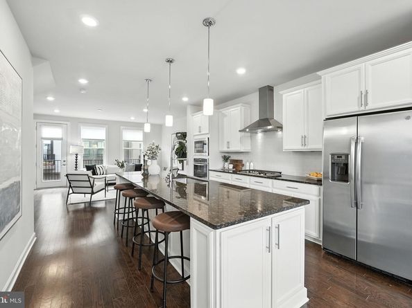 13222 Lake Waterview Way, Herndon VA 20171