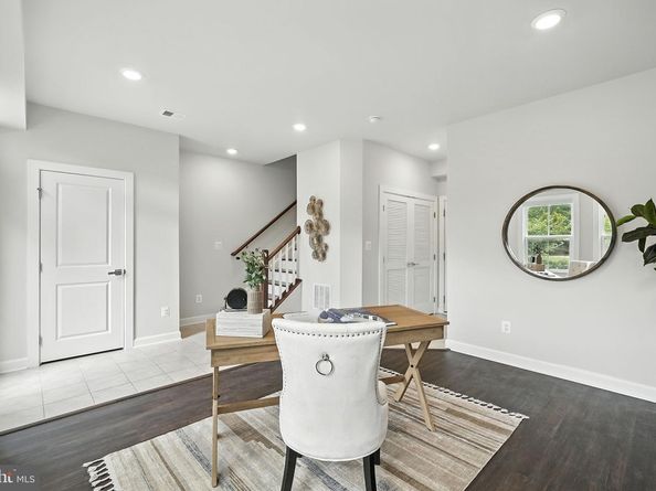 13222 Lake Waterview Way, Herndon VA 20171