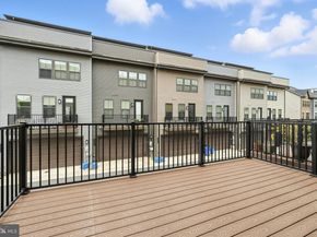 13222 Lake Waterview Way, Herndon VA 20171