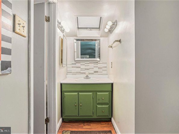 25 E Germantown Pike, Plymouth Meeting PA 19462