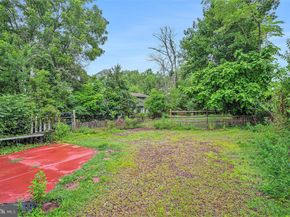 25 E Germantown Pike, Plymouth Meeting PA 19462