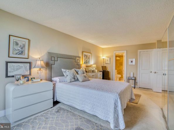 1800 Old Meadow Road 1121, Mclean VA 22102