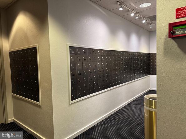 1800 Old Meadow Road 1121, Mclean VA 22102