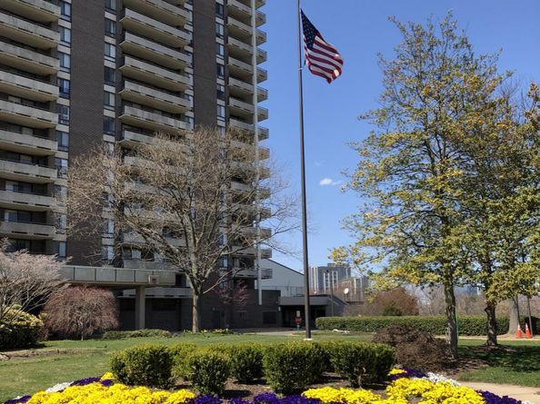 1800 Old Meadow Road 1121, Mclean VA 22102