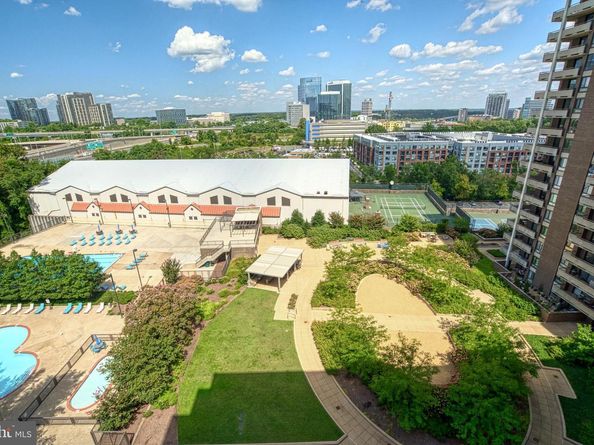 1800 Old Meadow Road 1121, Mclean VA 22102