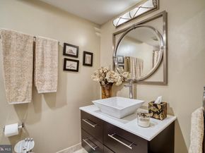 1800 Old Meadow Road 1121, Mclean VA 22102