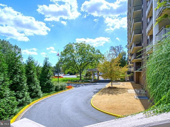 1800 Old Meadow Road 1121, Mclean VA 22102