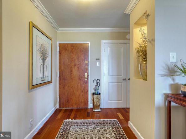1800 Old Meadow Road 1121, Mclean VA 22102