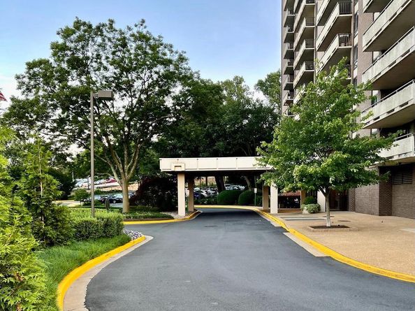 1800 Old Meadow Road 1121, Mclean VA 22102