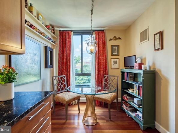 1800 Old Meadow Road 1121, Mclean VA 22102