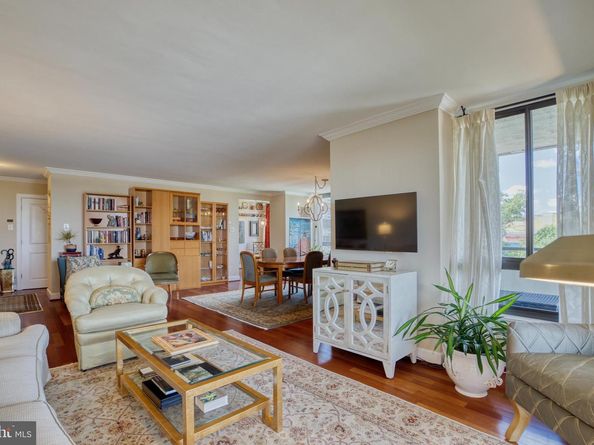 1800 Old Meadow Road 1121, Mclean VA 22102