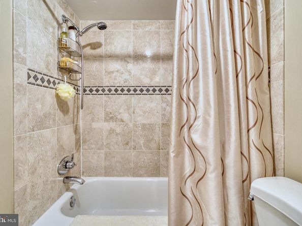 1800 Old Meadow Road 1121, Mclean VA 22102