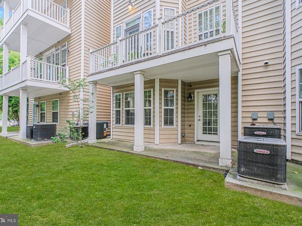 42 Creekside Court, Secaucus NJ 07094