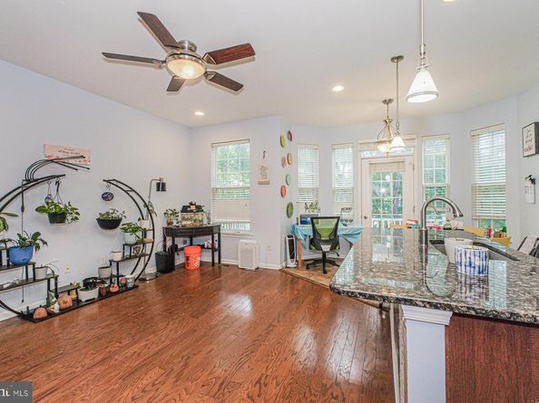 42 Creekside Court, Secaucus NJ 07094