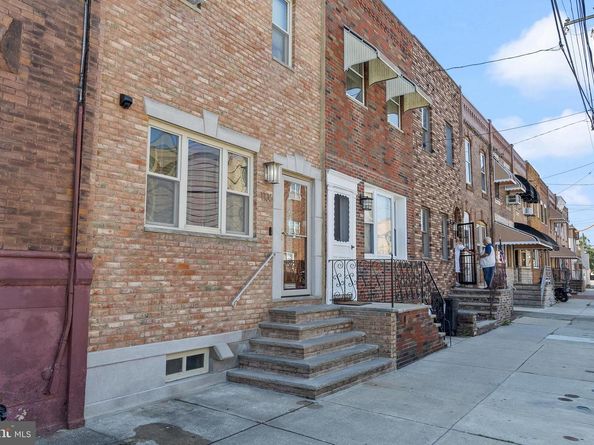 1106 W Moyamensing Avenue, Philadelphia PA 19148