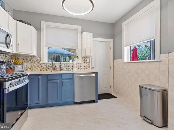 1106 W Moyamensing Avenue, Philadelphia PA 19148