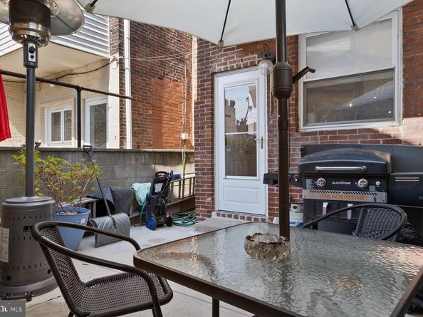 1106 W Moyamensing Avenue, Philadelphia PA 19148