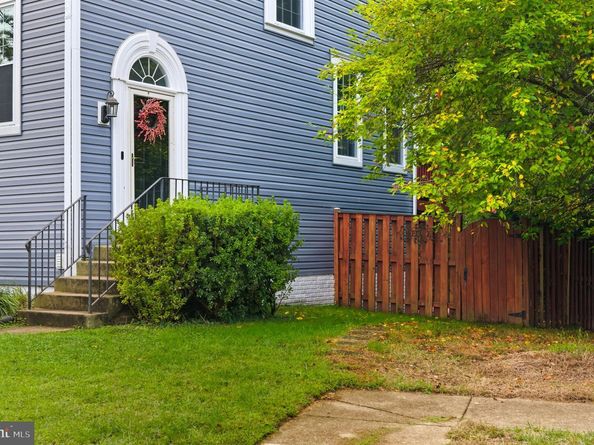47587 Comer Square, Sterling VA 20165