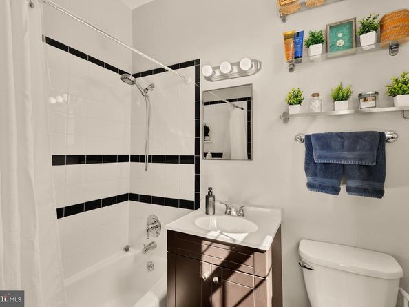 3022 Wisconsin Avenue NW 208, Washington DC 20016