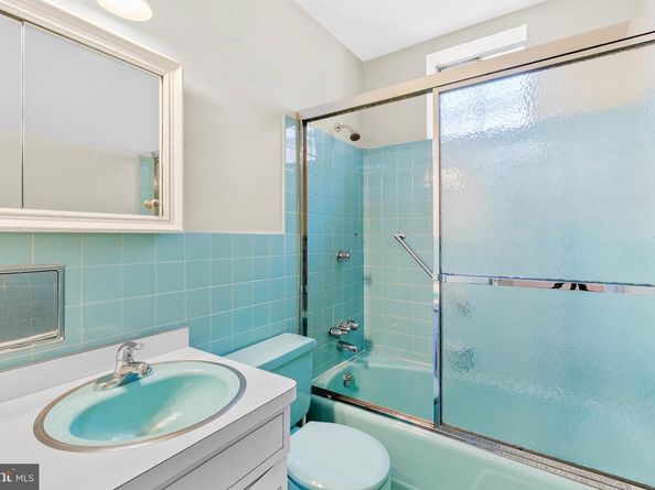 1833 Spruce Street, Philadelphia PA 19103